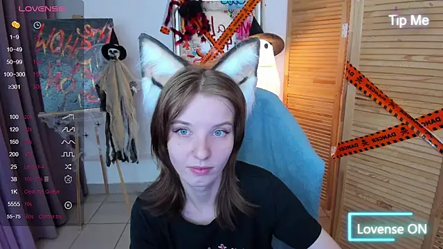 Snapshot of Madelaineses chatting on October 2025 11:40:02 AM Madelaineses online show from October 2025 11:40:02 AM