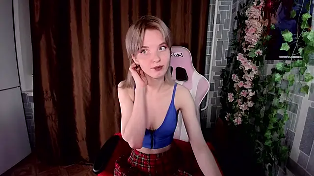 Madelaineses online show from May 2026 08:01:01 PM
