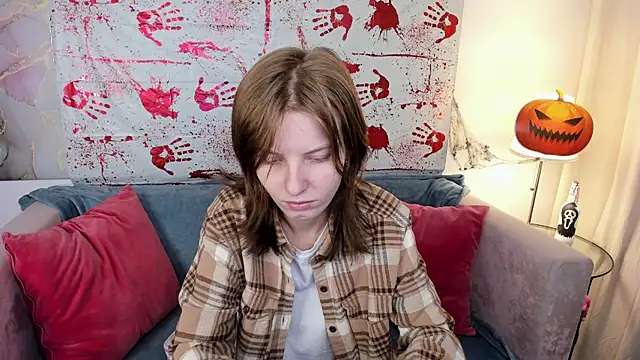 Snapshot of Madelaineses chatting on October 2025 08:46:02 AM Madelaineses online show from October 2025 08:46:02 AM