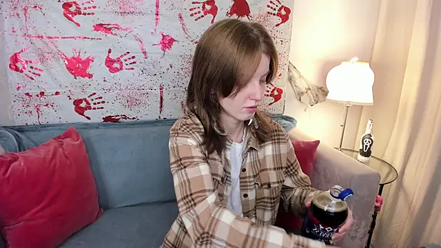 Snapshot of Madelaineses chatting on October 2025 08:46:03 AM Madelaineses online show from October 2025 08:46:03 AM