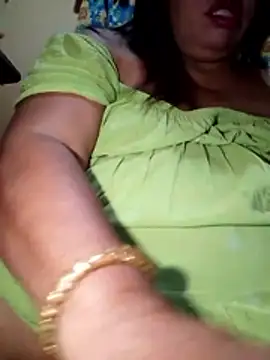 Huge mama69 online show from March 2026 04:04:02 PM