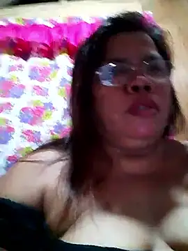 Snapshot of Huge_mama69 chatting on October 2025 07:36:01 PM Huge mama69 online show from October 2025 07:36:01 PM