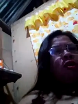 Snapshot of Huge_mama69 chatting on April 2026 12:56:02 PM Huge mama69 online show from April 2026 12:56:02 PM