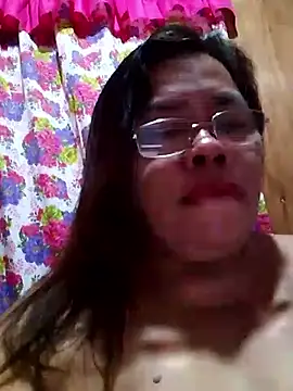 Snapshot of Huge_mama69 chatting on October 2025 11:04:01 PM Huge mama69 online show from October 2025 11:04:01 PM