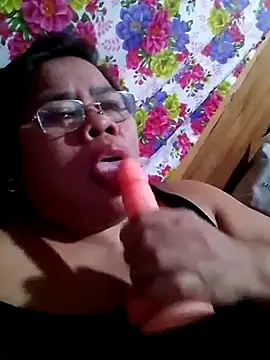 Snapshot of Huge_mama69 chatting on September 2025 11:50:02 AM Huge mama69 online show from September 2025 11:50:02 AM