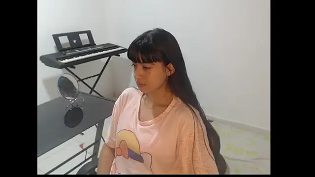 meganmiauu online show from April 2026 04:25:01 AM