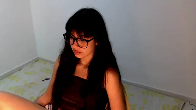 Snapshot of meganmiauu chatting on May 2026 04:02:02 PM meganmiauu online show from May 2026 04:02:02 PM