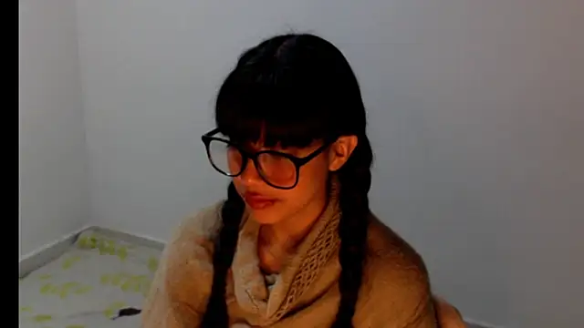Snapshot of meganmiauu chatting on June 2026 10:49:02 AM meganmiauu online show from June 2026 10:49:02 AM
