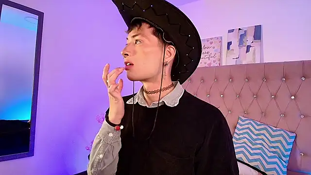 OzorioDany online show from December 2025 07:00:02 AM