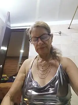 MaryeLunna online show from July 2026 12:28:02 AM