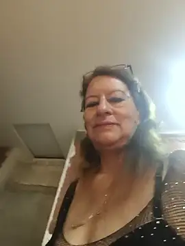 Snapshot of MaryeLunna chatting on January 2026 11:25:01 AM MaryeLunna online show from January 2026 11:25:01 AM