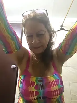 Snapshot of MaryeLunna chatting on December 2025 11:47:02 PM MaryeLunna online show from December 2025 11:47:02 PM