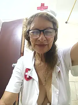 Snapshot of MaryeLunna chatting on January 2026 12:44:02 PM MaryeLunna online show from January 2026 12:44:02 PM