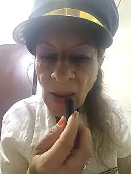 MaryeLunna online show from March 2026 11:13:01 AM