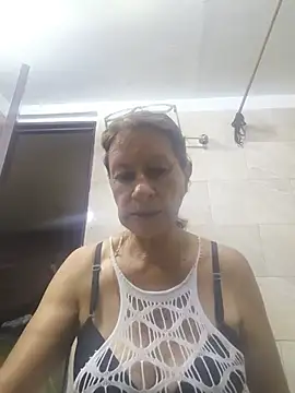 MaryeLunna online show from May 2026 10:40:01 PM