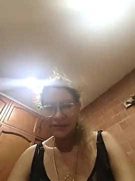 MaryeLunna online show from September 2025 12:38:01 AM