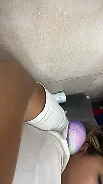 EmilyDuran  online show from March 2026 06:46:01 PM