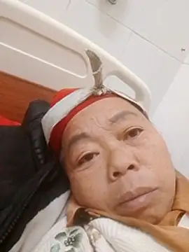 VangLe73 online show from December 2025 12:43:02 PM