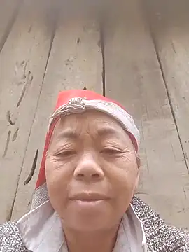 VangLe73 online show from October 2025 03:38:02 AM