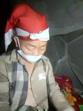 VangLe73 online show from October 2025 12:02:01 PM