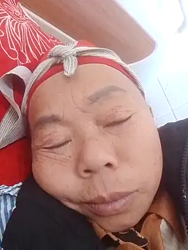 VangLe73 online show from December 2025 03:06:02 AM