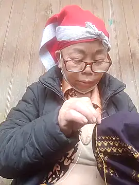 VangLe73 online show from November 2025 03:54:02 AM