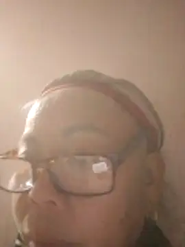 VangLe73 online show from February 2026 01:30:01 PM