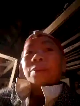 VangLe73 online show from October 2025 11:25:02 PM