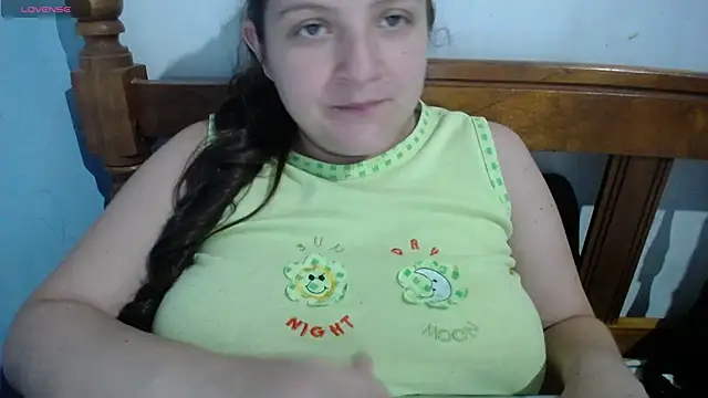Snapshot of Pregnant_Kloe chatting on September 2025 10:27:01 PM Pregnant Kloe online show from September 2025 10:27:01 PM