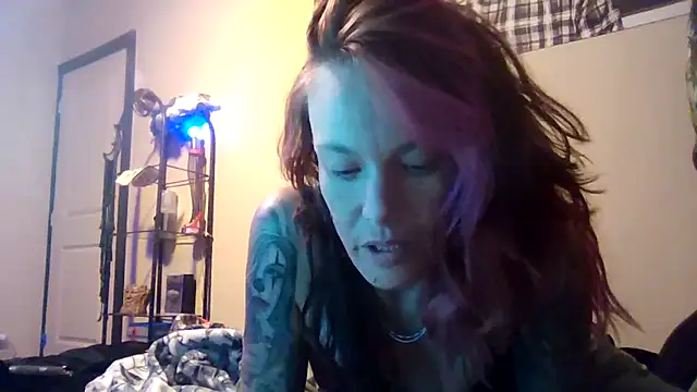 Snapshot of bratlipss chatting on September 2025 02:11:01 AM bratlipss online show from September 2025 02:11:01 AM