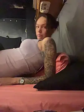 bratlipss online show from April 2026 07:54:02 AM