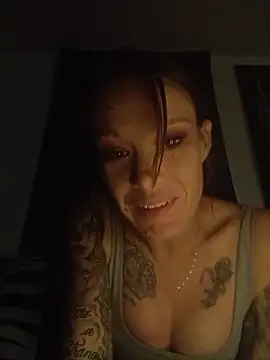 Snapshot of bratlipss chatting on February 2026 03:56:01 PM bratlipss online show from February 2026 03:56:01 PM