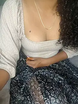 Tamilpallavi online show from November 2025 01:56:02 PM