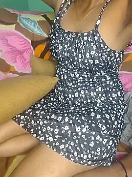 Tamilpallavi online show from October 2025 01:37:02 PM