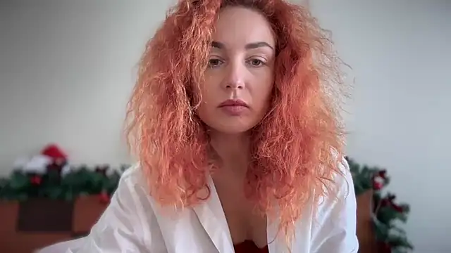 Reddgiirl online show from December 2025 01:03:02 PM