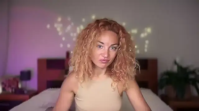 Reddgiirl online show from June 2026 06:57:01 AM