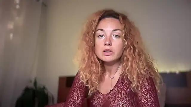 Reddgiirl online show from April 2026 08:55:01 PM