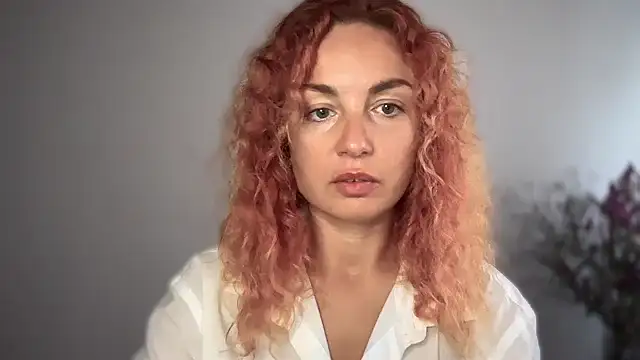 Reddgiirl online show from October 2025 09:30:02 AM