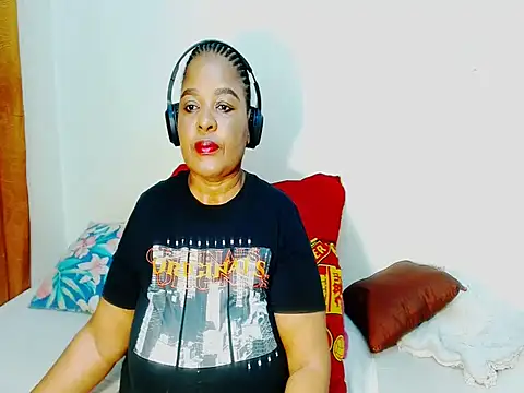 Love-Racheal75 online show from May 2026 04:02:02 PM