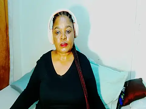 Love-Racheal75 online show from June 2026 05:55:01 PM