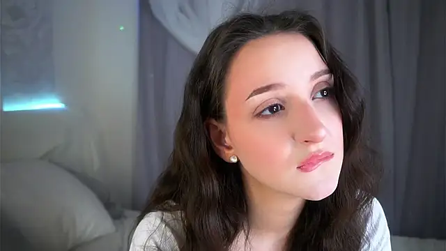 FalineBeacher online show from March 2026 01:34:02 AM