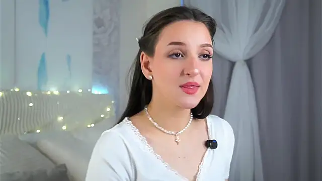 FalineBeacher online show from March 2026 01:13:02 AM