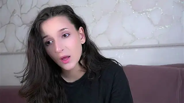 FalineBeacher online show from January 2026 01:48:01 PM