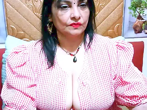 Snapshot of Indiansweetness77 chatting on June 2026 04:46:02 PM Indiansweetness77 online show from June 2026 04:46:02 PM