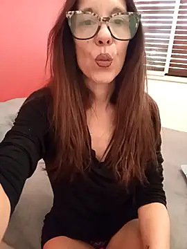 Snapshot of Esmeralda_passion chatting on September 2025 11:49:02 AM Esmeralda passion online show from September 2025 11:49:02 AM
