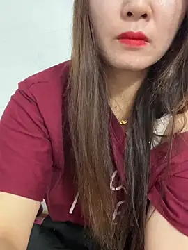 Moan Mary online show from November 2025 11:41:02 PM
