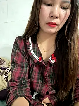 Moan Mary online show from November 2025 05:57:01 PM