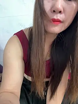 Moan Mary online show from November 2025 09:37:02 PM
