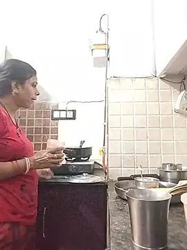 Soniya Roy online show from May 2026 05:04:01 AM
