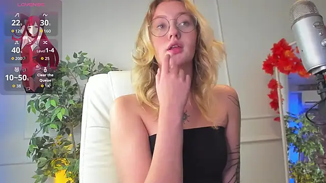 Nerissa xo online show from September 2025 08:59:02 PM